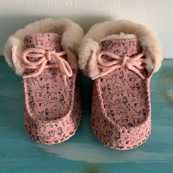 UGG Other - 🌸 Pink Infant Girl Uggs Boot Size 4/5